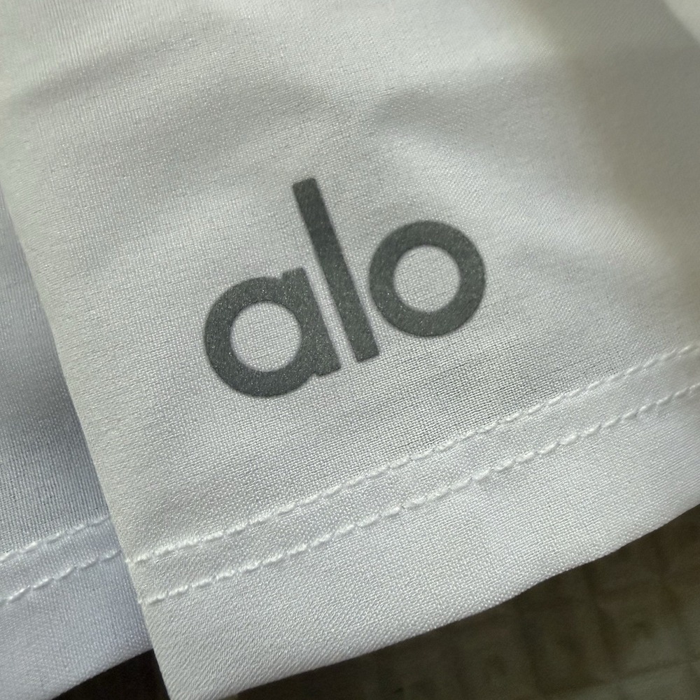 ALO Yoga Varsity Tennis Skirt White M Lined Pickleball Golf - Picture 2 of 9